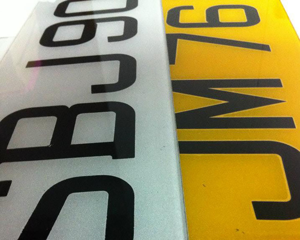 Acrylic Spray Paint Vehicle Licence Plates - Image 5